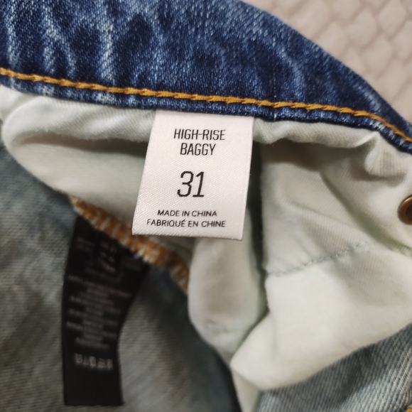 BDG-Urban Outfiitters-High Rise Baggy Jean-Unique Wash-31 - Picture 9 of 15
